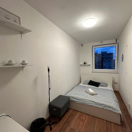 Room 1 Km From Center Bratislava Exterior foto